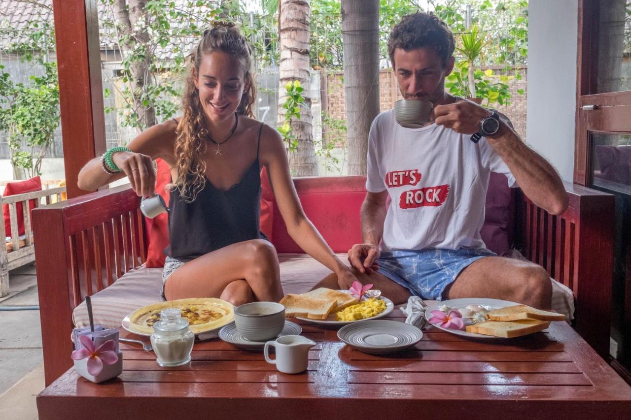 Aaliku Bungalows Gili Trawangan Buitenkant foto