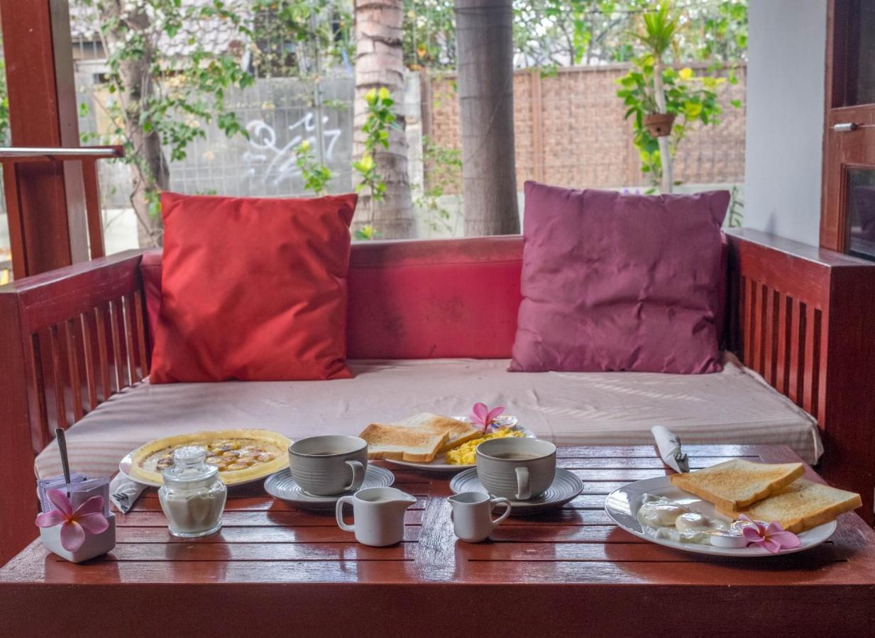 Aaliku Bungalows Gili Trawangan Buitenkant foto